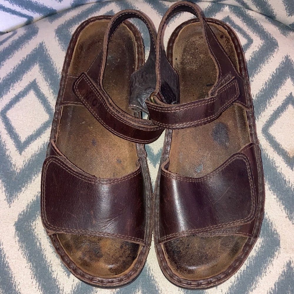 Naot Brown Leather Slingback Sandals‎ 37 🌸